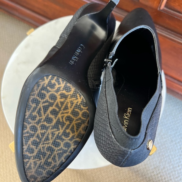 DESIGNER LEATHER 3”HEELED BOOTIES - Picture 6 of 9